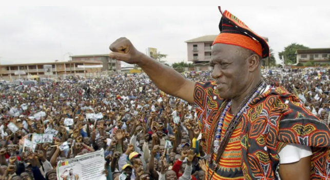 Ni John Fru Ndi lors d'un rassemblement